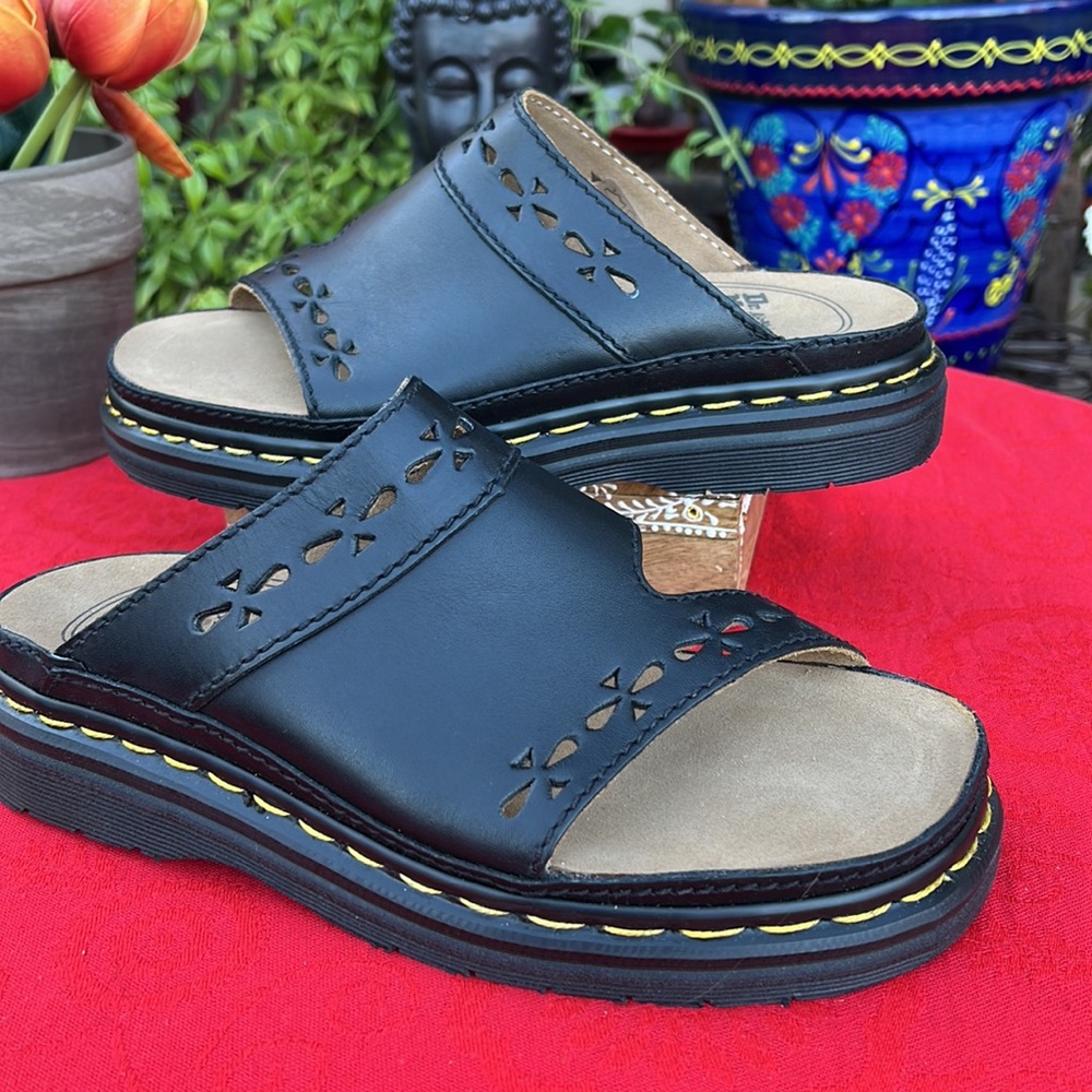 🏴󠁧󠁢󠁥󠁮󠁧󠁿 New Dr. Martens MIE Floral Cut Out Platform Slides / Mules UK 8 🌺